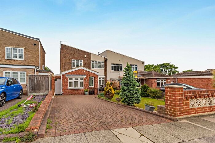 3 Bedroom Property For Sale In St. Andrews Grove, Hartlepool, TS27