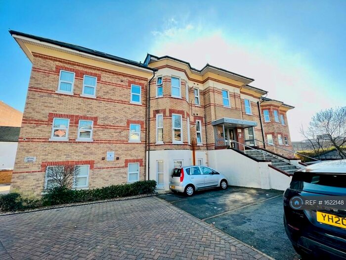 2 Bedroom Flat To Rent In Lorne Park Road, Bournemouth, BH1
