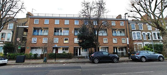 3 Bedroom Maisonette To Rent In Hanley Road, Finsbury Park, N4