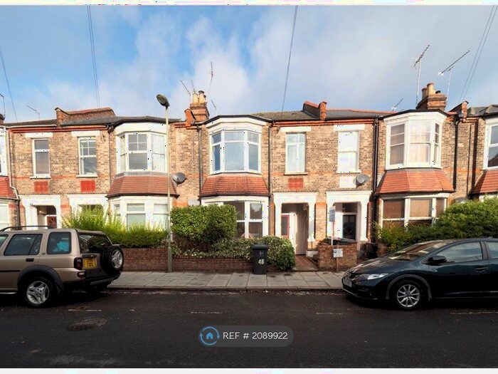 2 Bedroom Flat To Rent In East Finchley, London, N2