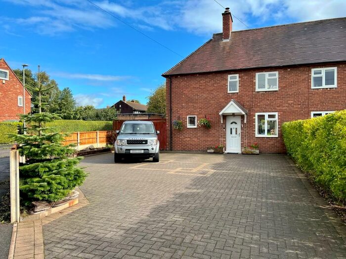 3 Bedroom Semi-Detached House For Sale In Mill Lane, Barton-under-Needwood, DE13