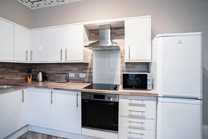 3 Bedroom Flat To Rent In Constitution Road, City Centre, Dundee, DD1