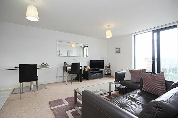 1 Bedroom Flat To Rent In Fairmont House, London, SE16