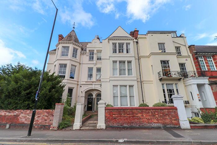 1 Bedroom Apartment For Sale In Holly Walk, Leamington Spa, CV32