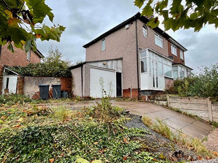 3 Bedroom Semi-Detached House For Sale In Boswell Road, Kingstanding Birmingham, B44