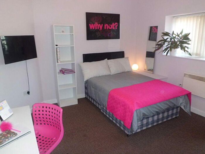 Studio To Rent In Bournbrook House, B29