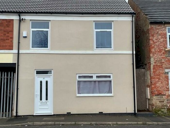 4 Bedroom End Of Terrace House To Rent In Main Street, Huthwaite, NG17