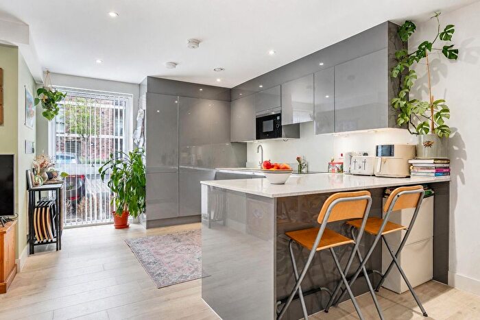 2 Bedroom Flat For Sale In Joseph Terry Grove, York, YO23