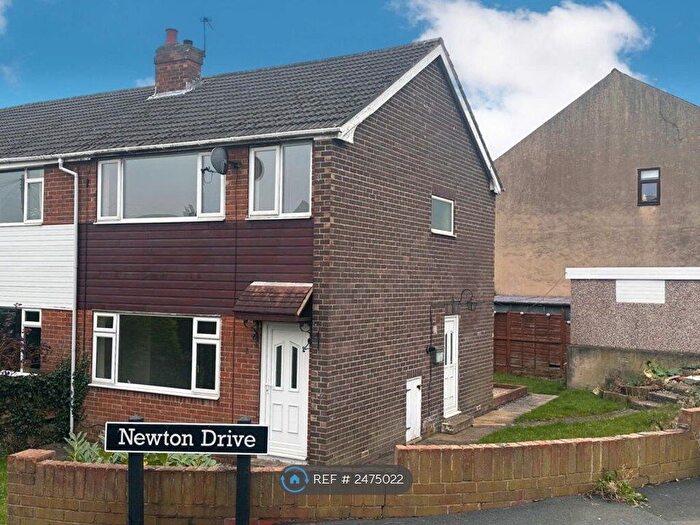 3 Bedroom Semi-Detached House To Rent In Newton Drive, Wakefield, WF1