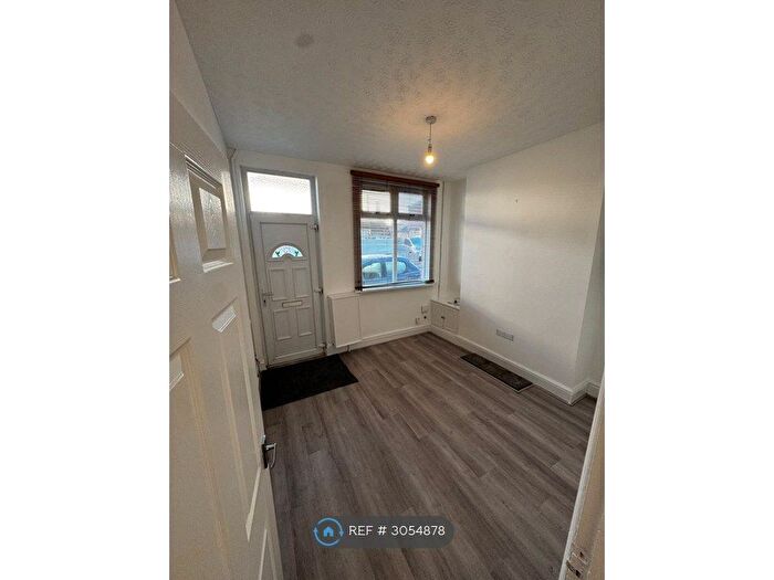 2 Bedroom Terraced House To Rent In Hartington Street, Newcastle, ST5