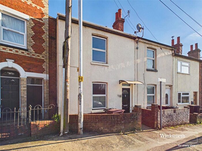 2 Bedroom Terraced House To Rent In Pell Street, Reading, Berkshire, RG1