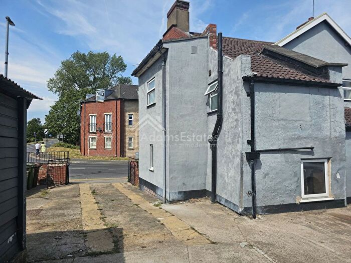 5 Bedroom Block Of Flats For Sale In Doncaster Road, Knottingley, WF11
