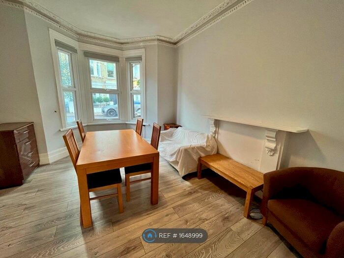 1 Bedroom Flat To Rent In Radipole Road, London, SW6