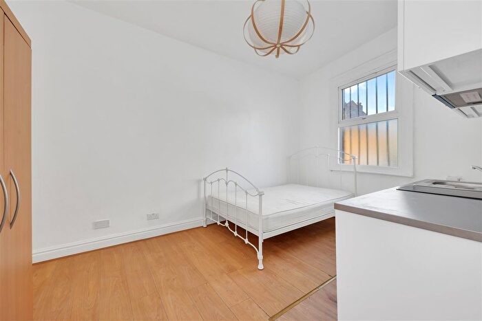 Studio To Rent In Harrow Road, Kensal Green, NW10