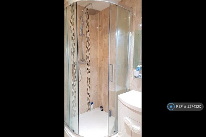 2 Bedroom Flat To Rent In Central House, London, E15
