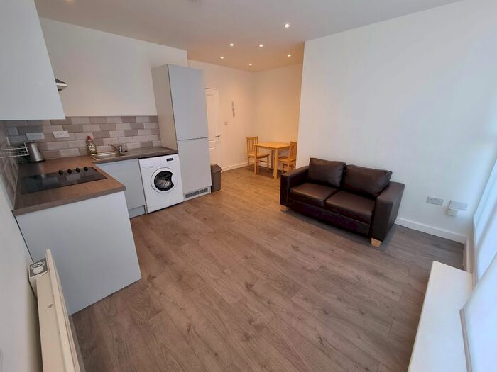 1 Bedroom Flat To Rent In Brent Street, Hendon, London NW4