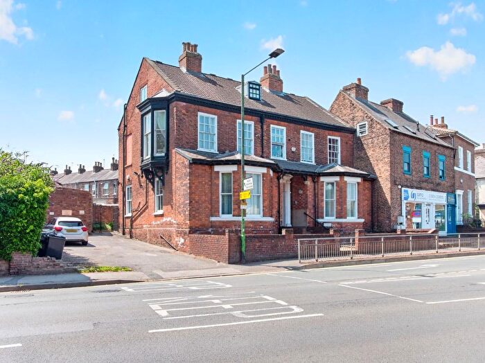 2 Bedroom Flat For Sale In Holgate Road, York, YO24