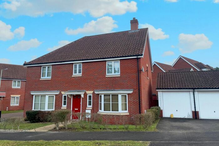 3 Bedroom Property To Rent In Evergreen Way, Mildenhall, Bury St Edmunds, IP28