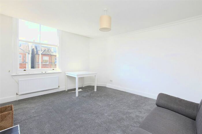 1 Bedroom Flat To Rent In Longley Road, Tooting, SW17