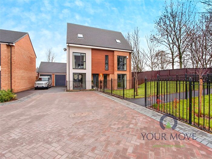 5 Bedroom Detached House To Rent In Grosvenor Walk, Barnsley, South Yorkshire, S70