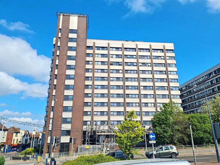 2 Bedroom Flat For Sale In Flat, Miller Heights, - Lower Stone Street, Maidstone, ME15