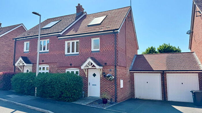 3 Bedroom Semi-Detached House For Sale In Hop Gardens, Kintbury, Berkshire, RG17