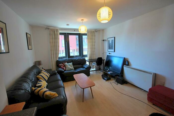 2 Bedroom Flat To Rent In City Road East, Manchester, M15