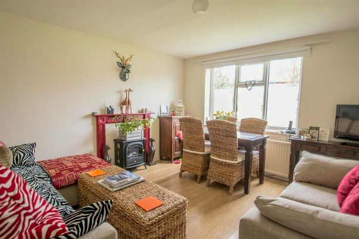 2 Bedroom Flat To Rent In Broadway, York, YO10