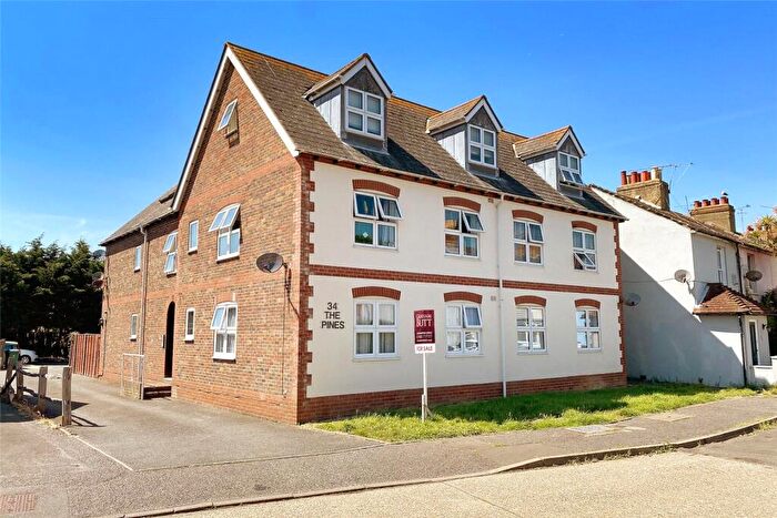 1 Bedroom Apartment To Rent In Sussex Street, Littlehampton, BN17