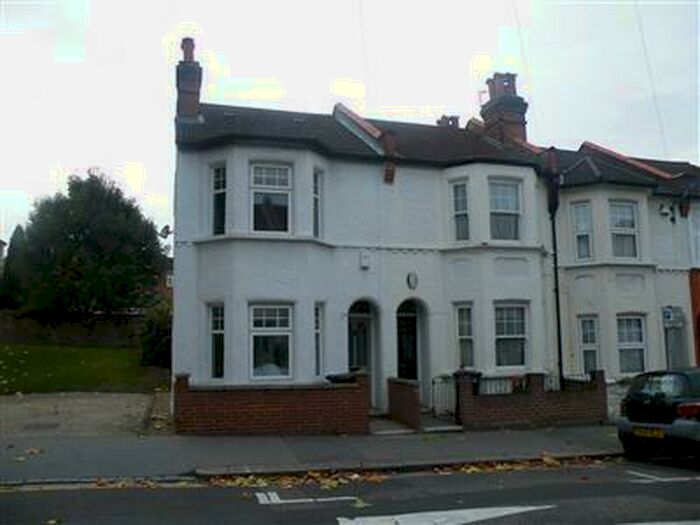 3 Bedroom House To Rent In Addiscombe Court Road, Croydon, CR0