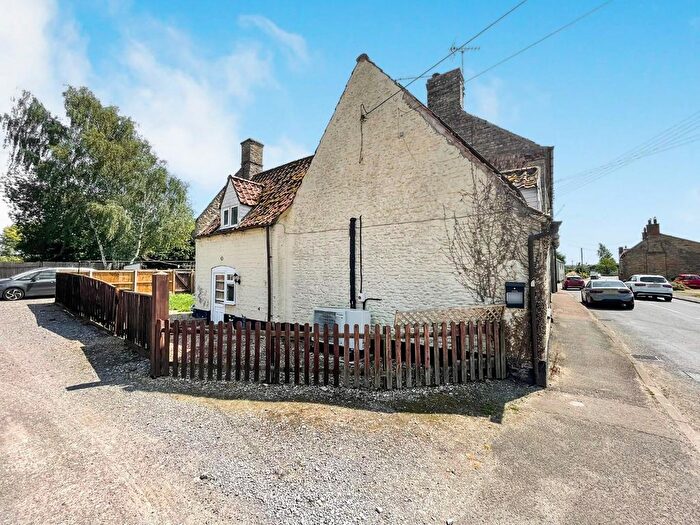 2 Bedroom Property For Sale In Oak Street, Feltwell, IP26