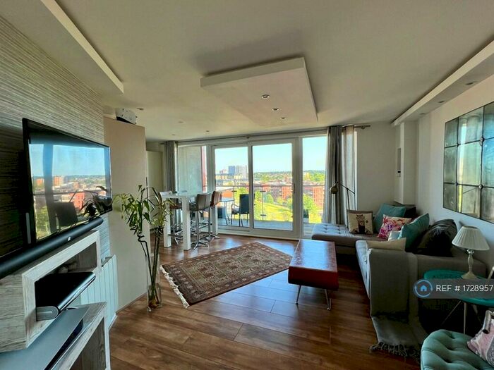 2 Bedroom Flat To Rent In Mason Way, Birmingham, B15