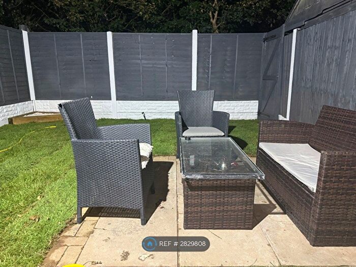 3 Bedroom Terraced House To Rent In Malkit Close, Walsall, WS2