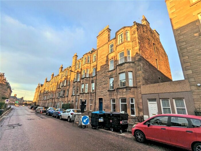 2 Bedroom Flat To Rent In Shandon Place, Shandon, Edinburgh, EH11