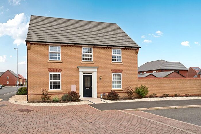 4 Bedroom Detached House For Sale In Spruce Meadow, Stotfold, SG5