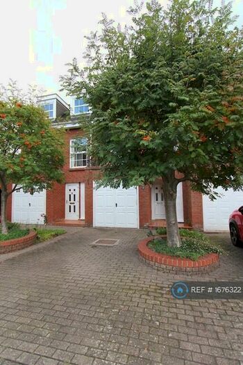 3 Bedroom Terraced House To Rent In John Nash Square, Kenilworth, CV8