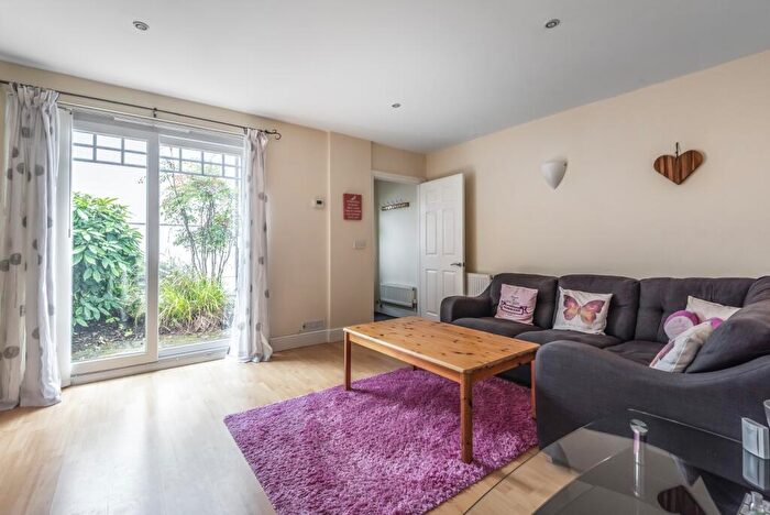 4 Bedroom Terraced House To Rent In Five Oaks Mews Bromley, BR1