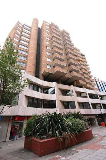 1 Bedroom Flat To Rent In Penthouse, Vesage Court, A Leather Lane, London, EC1N