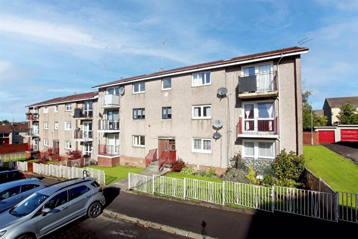 3 Bedroom Flat To Rent In Kippen Street, Airdrie, ML6