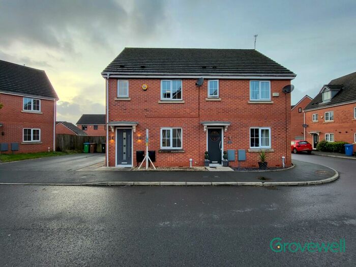 3 Bedroom Semi-Detached House To Rent In West Malling Close, Heywood, OL10