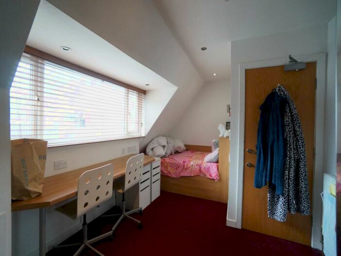 5 Bedroom House To Rent In Ffordd-y-Ffynnon, Bangor, Gwynedd, LL57