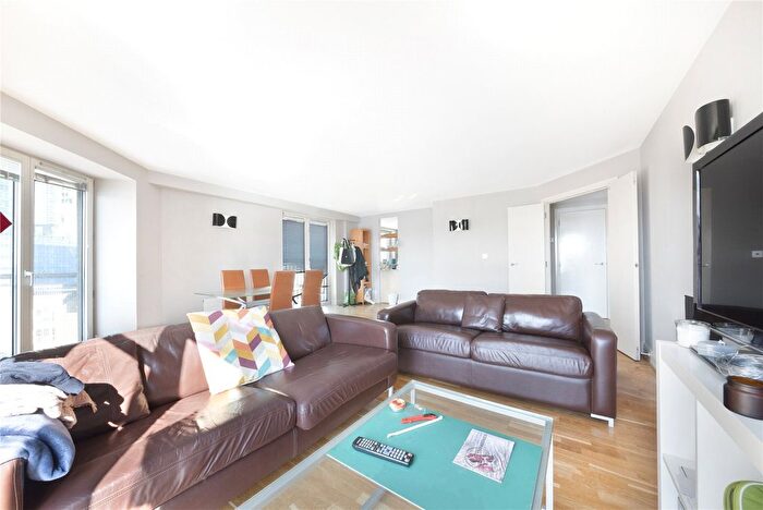 2 Bedroom Flat To Rent In Pierpoint Building, Westferry Road, London, E14