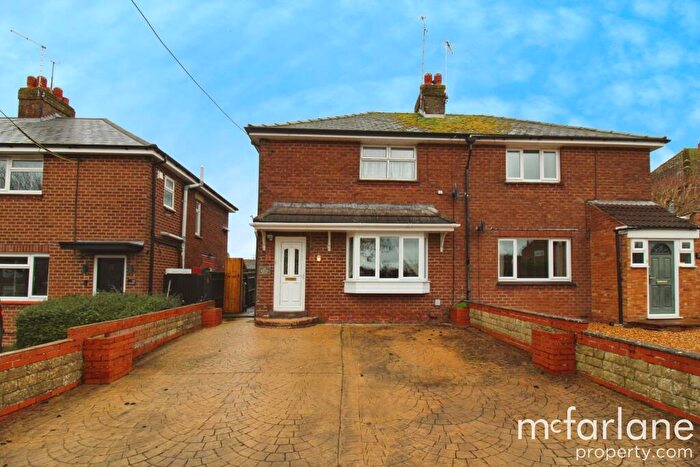 3 Bedroom Semi Detached House For Sale In Station Road, Chiseldon, SN4