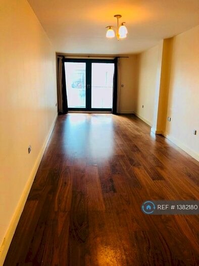 1 Bedroom Flat To Rent In High Street, Slough, SL1