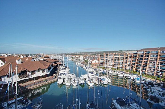 2 Bedroom Apartment To Rent In Oyster Quay, Port Solent, Portsmouth, PO6