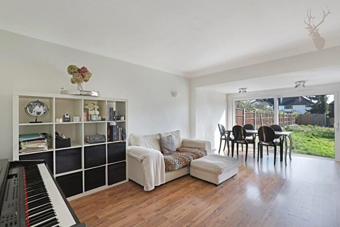 4 Bedroom Semi-Detached House To Rent In Grange Crescent, Chigwell, IG7