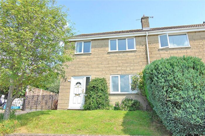 3 Bedroom Semi-Detached House For Sale In Briar Close, Stroud, Gloucestershire, GL5