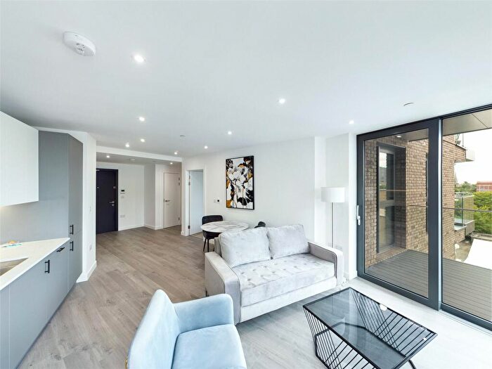 1 Bedroom Apartment To Rent In Willowbrook House, Coster Avenue, London, N4