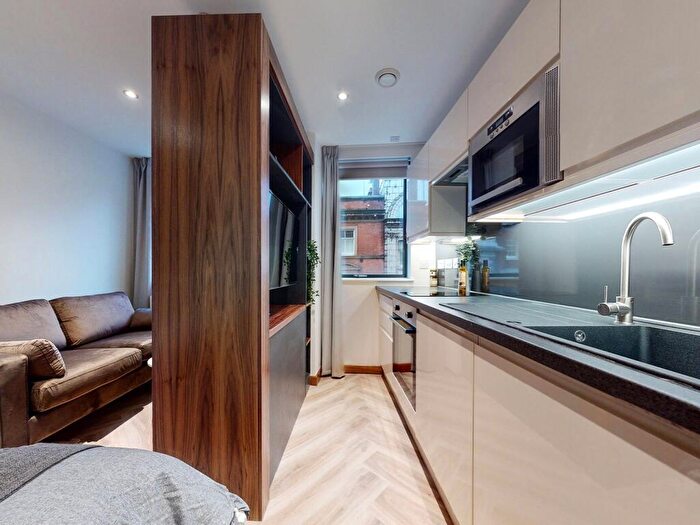 Apartment To Rent In Apt, Live Oasis Deansgate #, M2