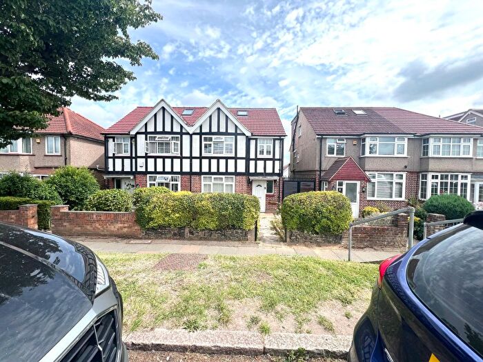 6 Bedroom Semi-Detached House To Rent In Yeading Lane, Hayes, UB4